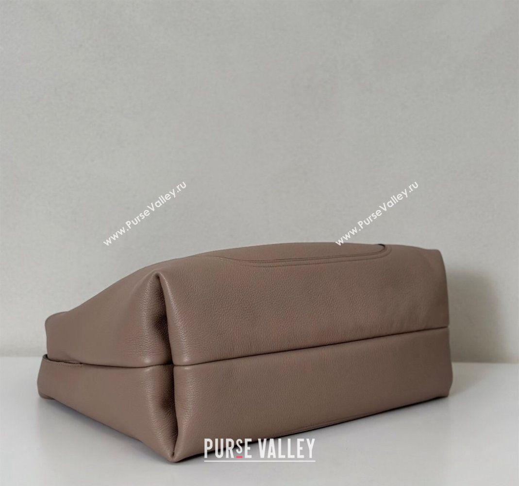 Gucci Softbit Leather Maxi Shoulder Bag with Oversized Half Horsebit Taupe 2025 837466 (DLH-251124113)