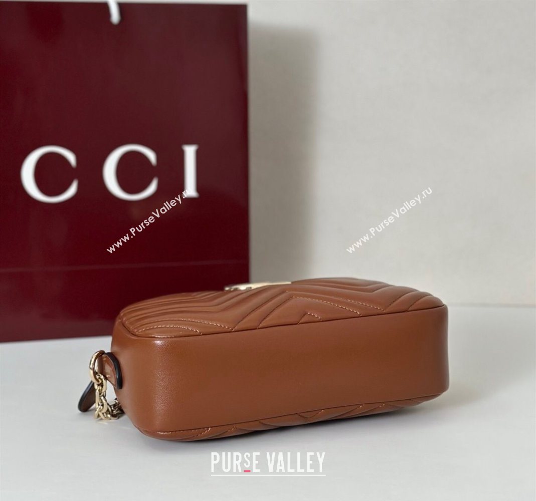 Gucci GG Marmont small camera bag in Leather Brown 2025 855273 (DLH-251125001)