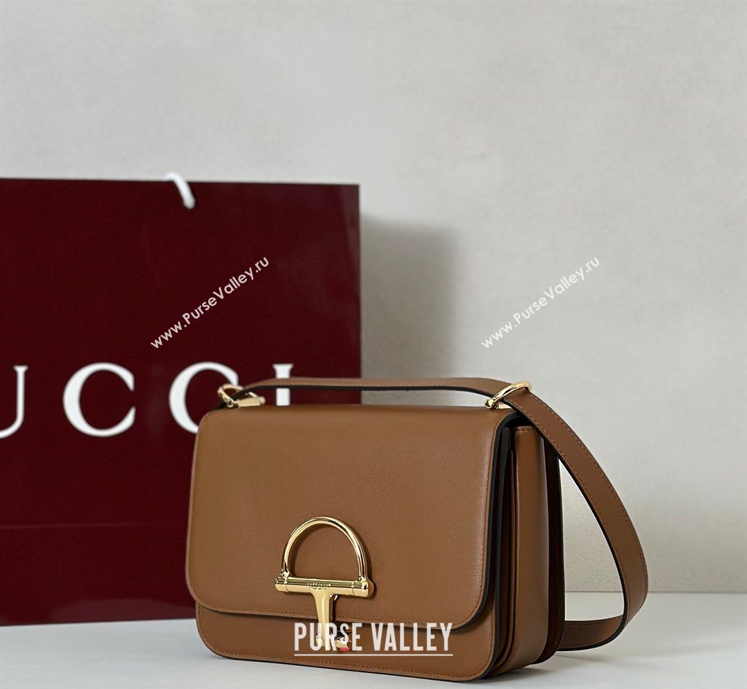 Gucci Siena small shoulder bag in Leather with Oversized Half Horsebit Brown 2025 846705 (DLH-260128158)