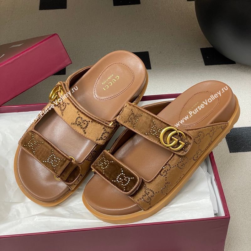 Gucci Strass and Velvet Flat Slides Sandal with Strap Gold-Tone 2026 GG030501 (MD-260305012)