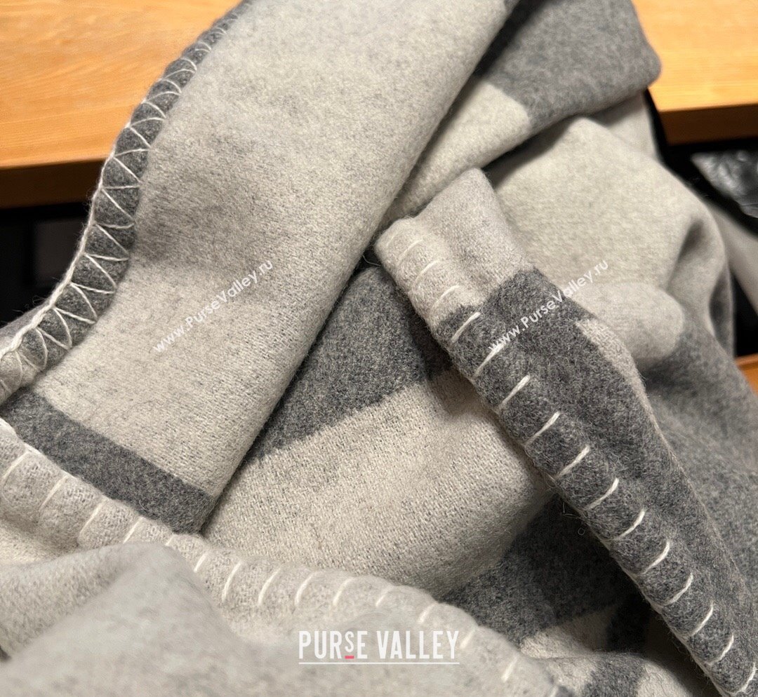 Louis Vuitton Neo Monogram Wool and Cashmere Blanket 140x180cm Grey 2023 (A-231028065)