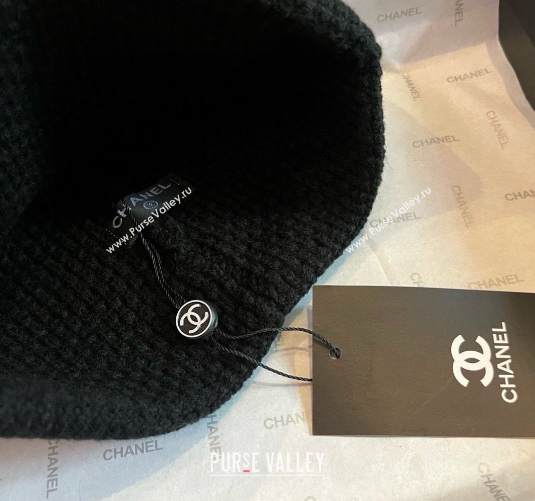 Chanel Knit hat and Scarf Set with Maxi CC Black 2024 1019001 (XMN-241019002)