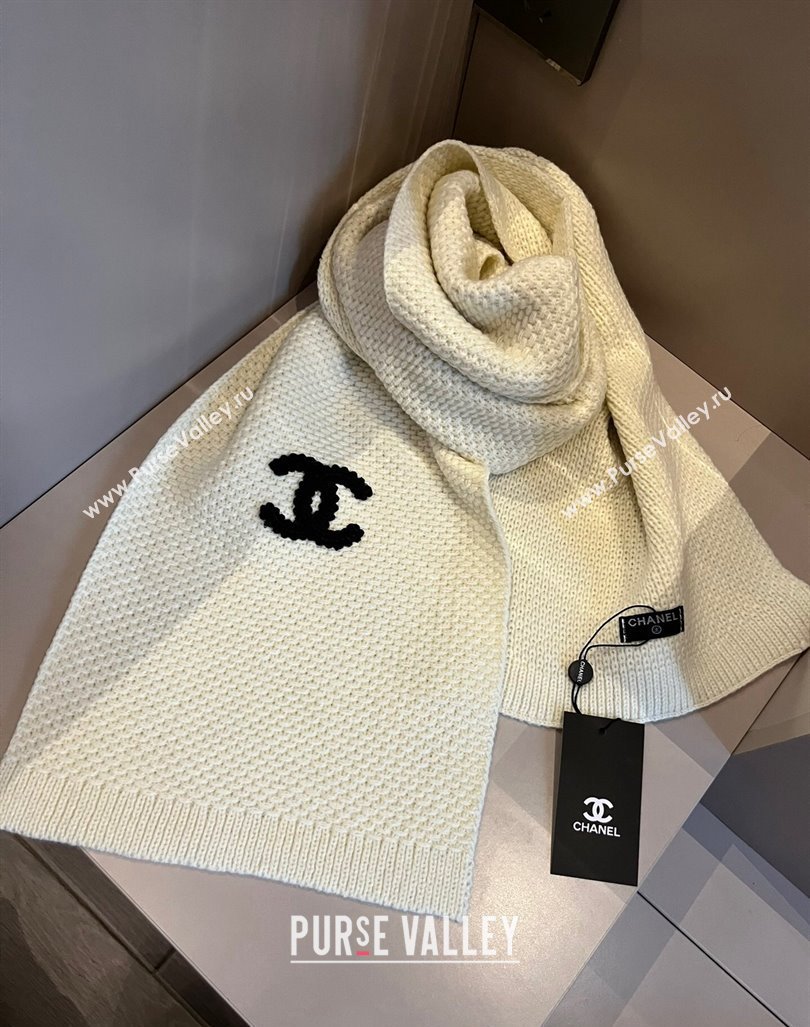 Chanel Knit hat and Scarf Set with Maxi CC White 2024 1019001 (XMN-241019001)