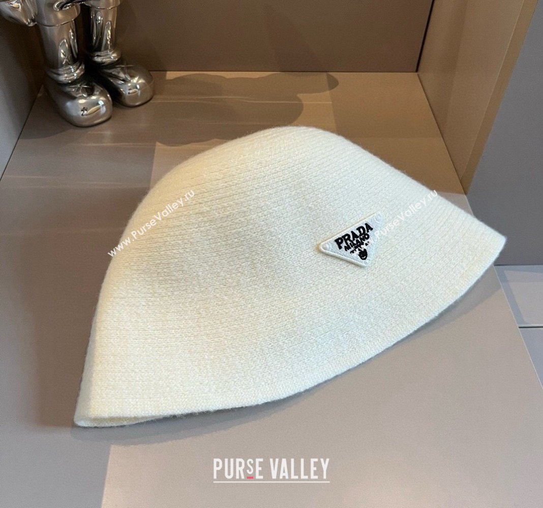 Prada Knit Bucket Hat with Logo and Bow White 2024 1019015 (XMN-241019047)