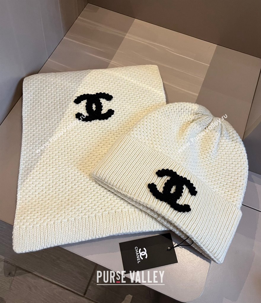 Chanel Knit hat and Scarf Set with Maxi CC White 2024 1019001 (XMN-241019001)