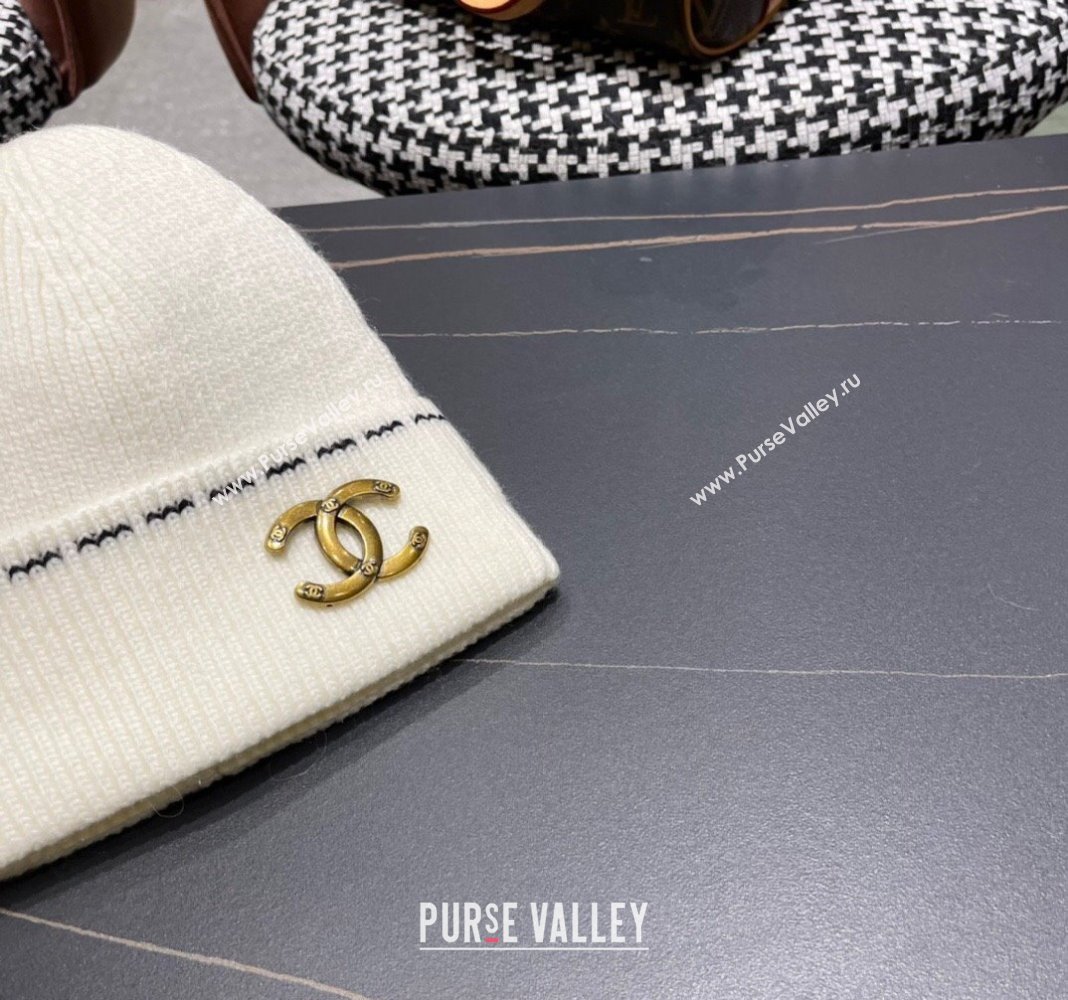 Chanel Knit Hat with Metal CC White 2024 1019025 (A-241019082)