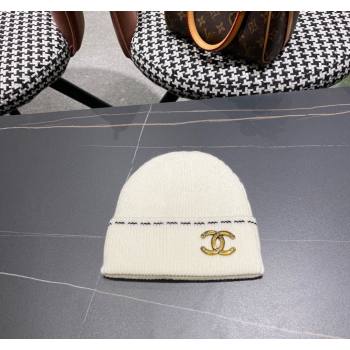 Chanel Knit Hat with Metal CC White 2024 1019025 (A-241019082)