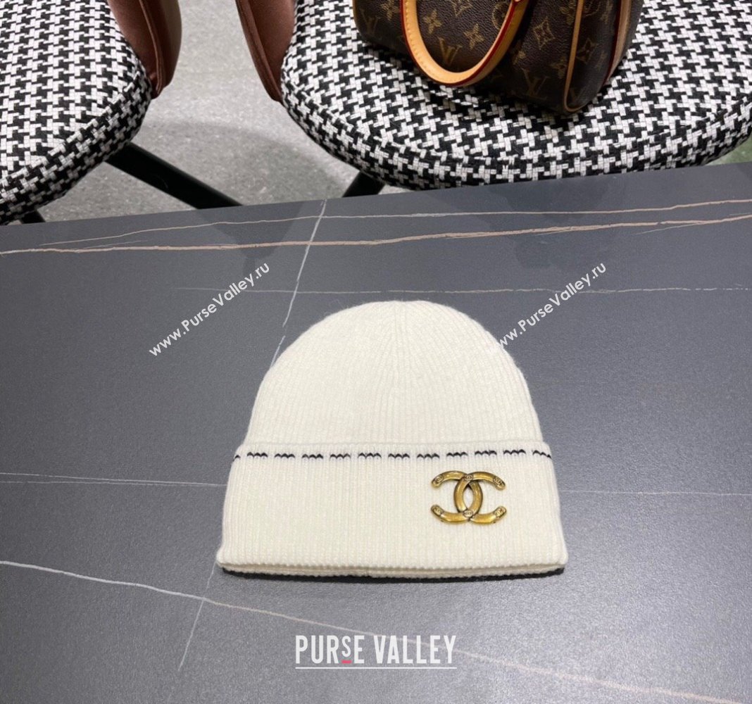 Chanel Knit Hat with Metal CC White 2024 1019025 (A-241019082)