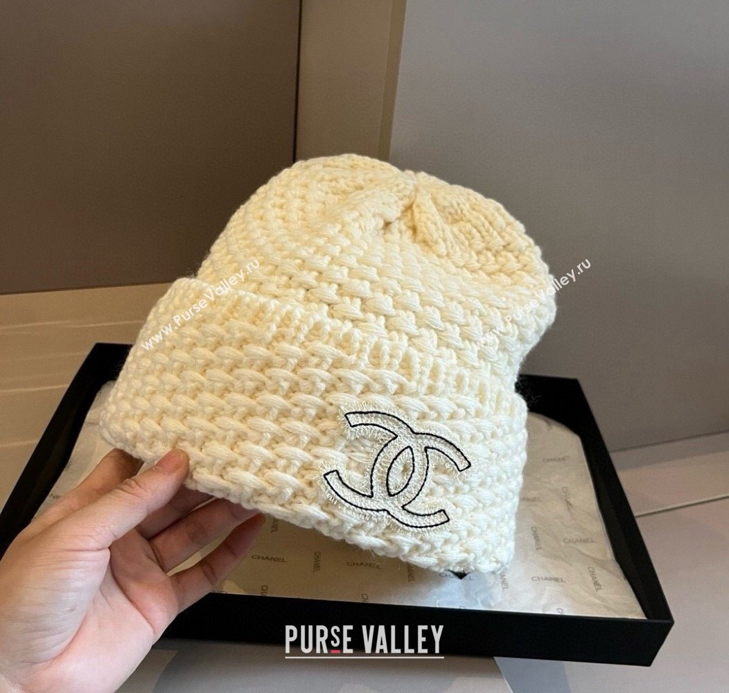 Chanel Knit Hat with CC Patch White 2024 1128 (XMN-241128088)