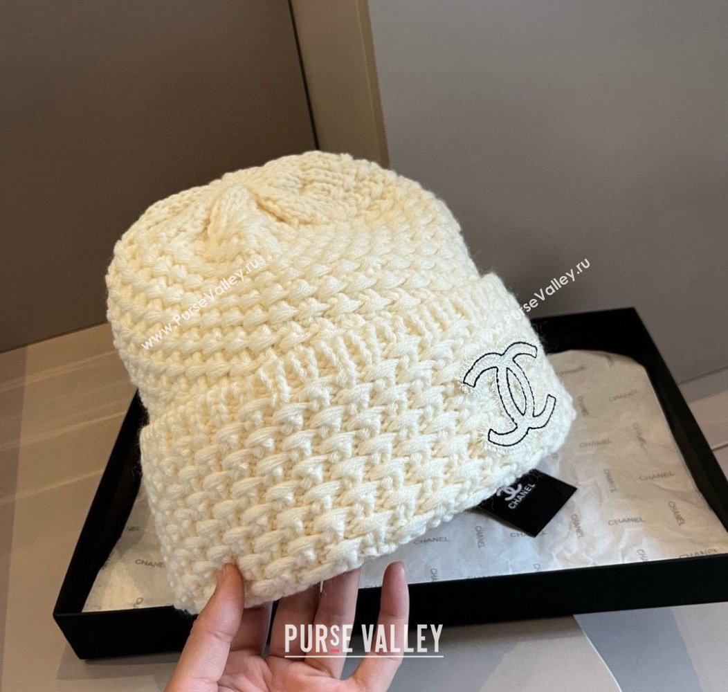 Chanel Knit Hat with CC Patch White 2024 1128 (XMN-241128088)