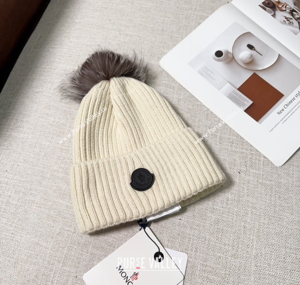 Moncler Knit Hat with Pompon White 2024 112803 (A-241128146)