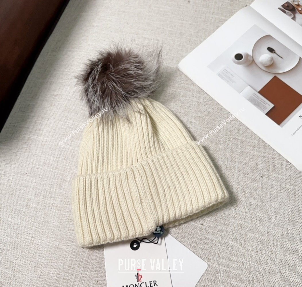 Moncler Knit Hat with Pompon White 2024 112803 (A-241128146)