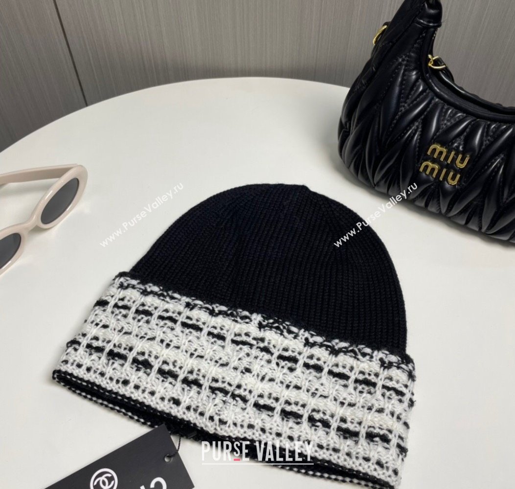 Chanel Knit Hat with Maxi CC Black1/White1 2024 1129 (A-241129017)