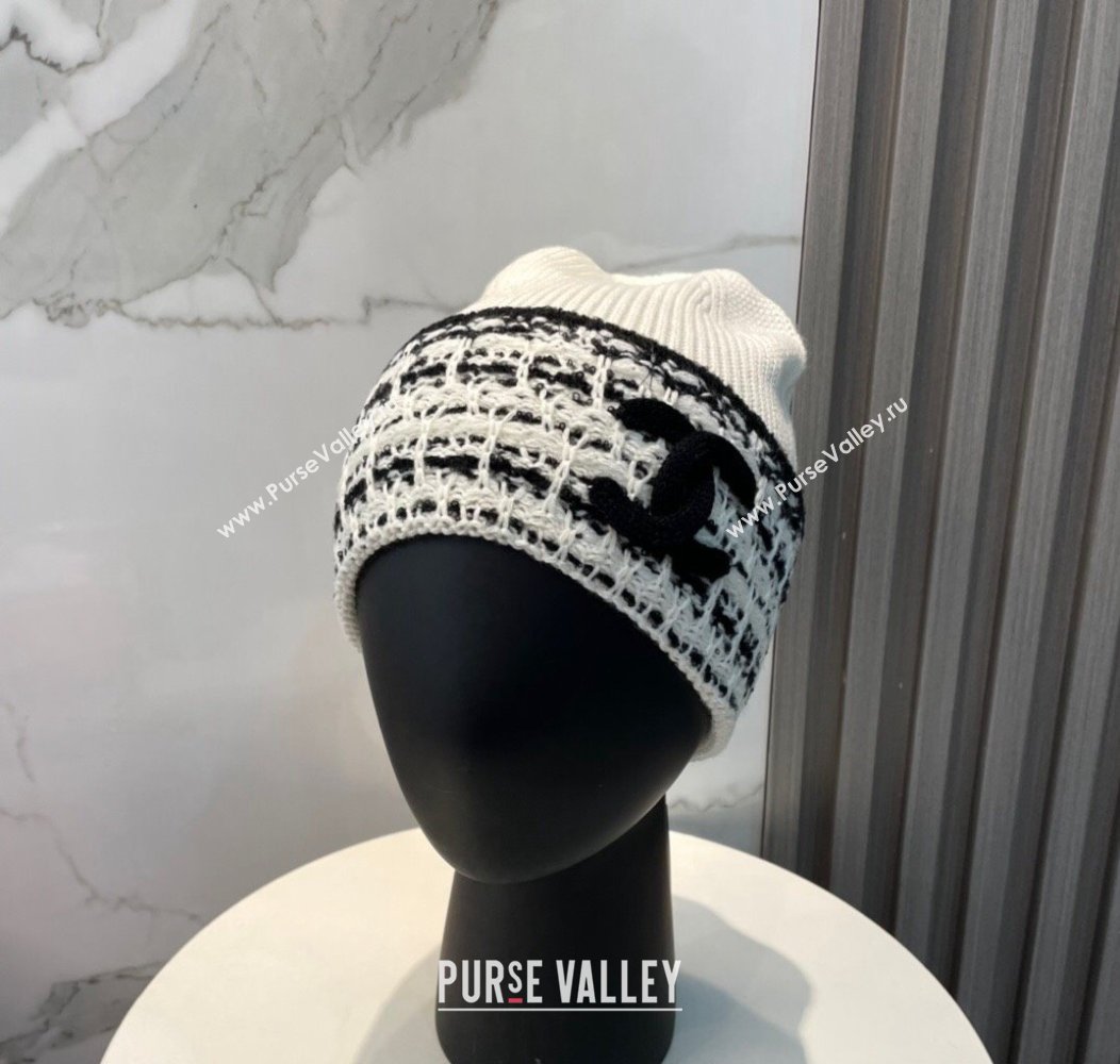 Chanel Knit Hat with Maxi CC White/Black2 2024 1129 (A-241129018)