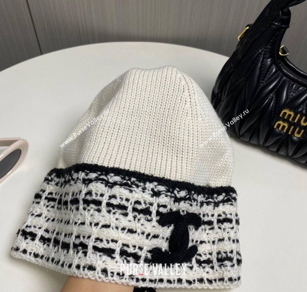 Chanel Knit Hat with Maxi CC White/Black2 2024 1129 (A-241129018)