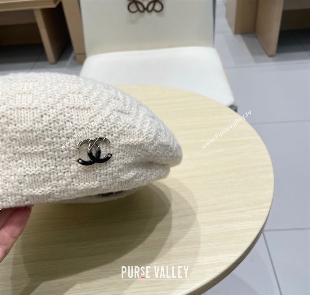 Chanel CC Knit Beret Hat White 2025 0724 (SHI-250724054)