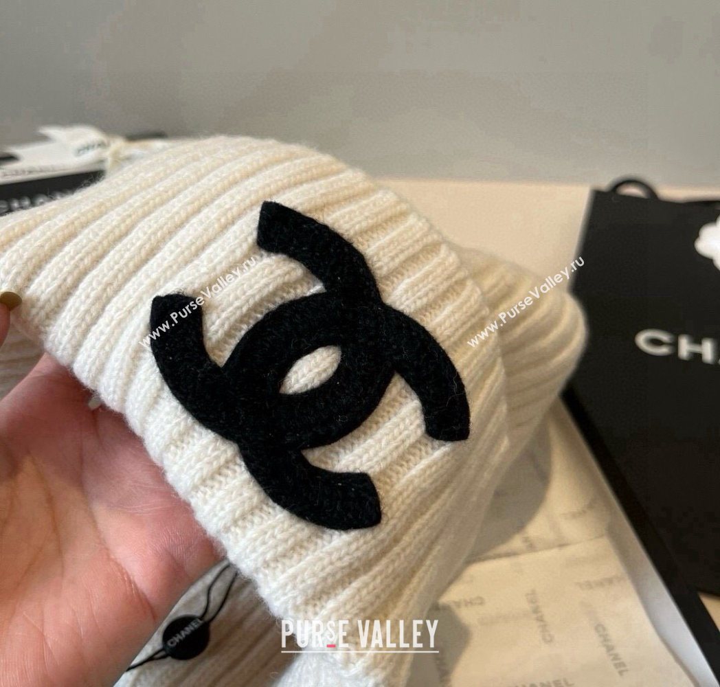Chanel Knit Hat with Maxi CC White 2025 CH0909090 (XMN-250909098)
