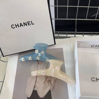 Chanel Hair Clip with Bloom White/Blue 2024 061804 (A-240619004)