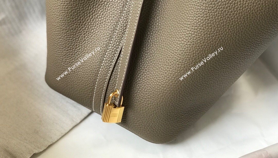 Hermes Picotin Lock Bag 18cm in Togo Calfskin Elephant Grey/Gold 2023 11287 (FL-231128061)