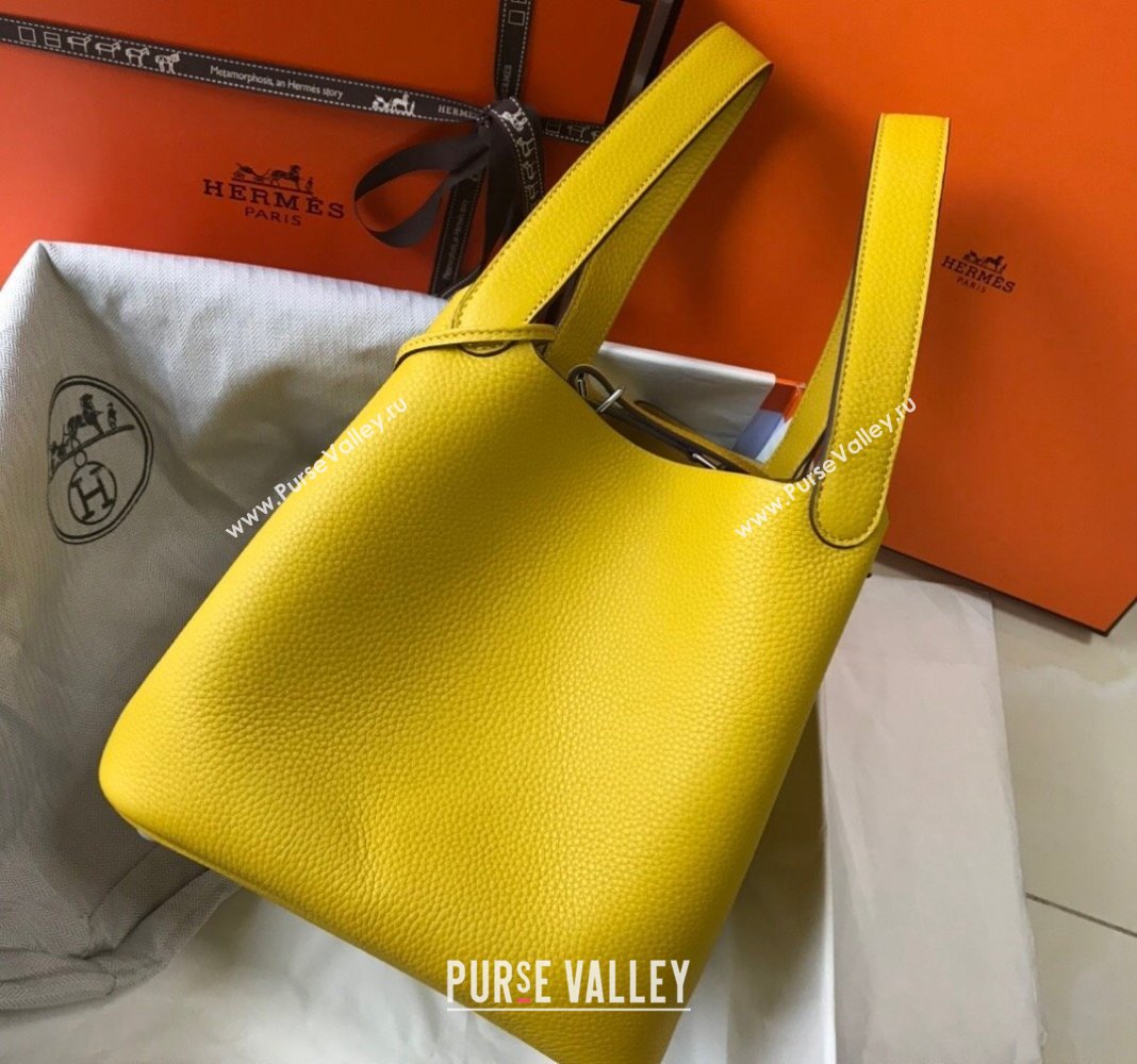 Hermes Picotin Lock Bag 18cm/22cm in Togo Calfskin Amber Yellow/Silver 2023 11287 (FL-231128072)