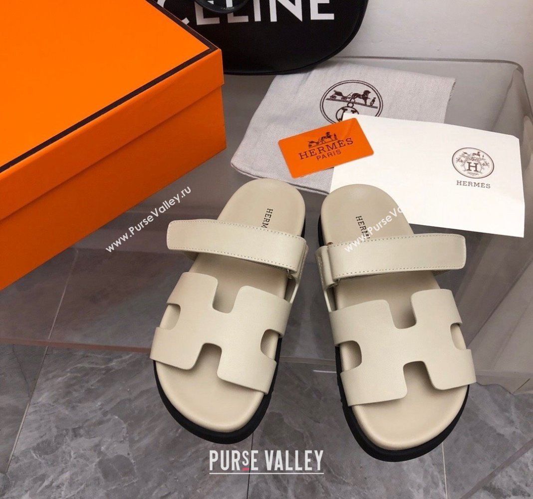 Hermes Chypre Flat Sandals in Calfskin Light Grey 2024 0327 (MD-240327040)