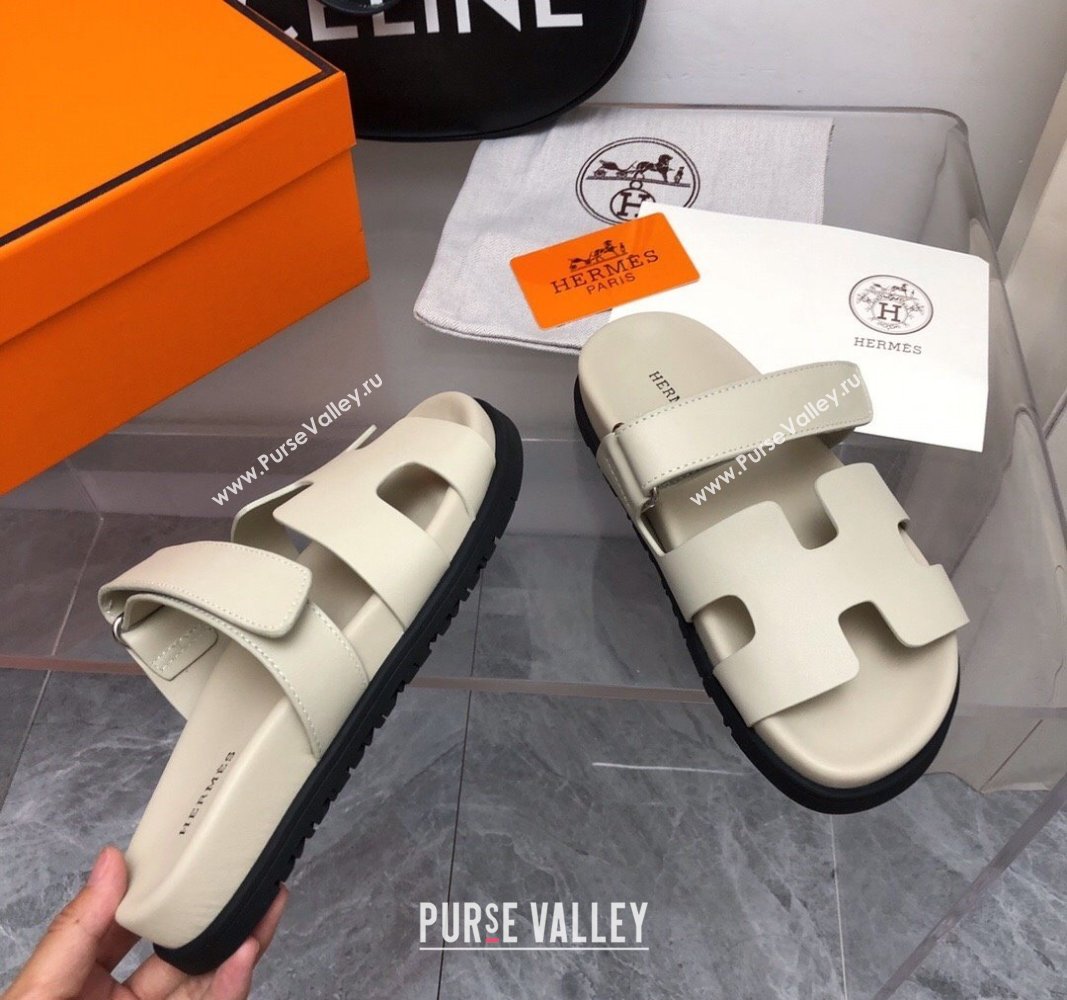 Hermes Chypre Flat Sandals in Calfskin Light Grey 2024 0327 (MD-240327040)