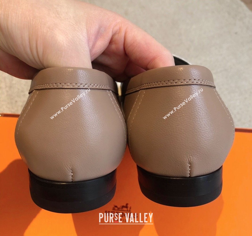 Hermes Royal Loafers in Calfskin with Fringe Grey/White 2024 0425 (XC-240425204)