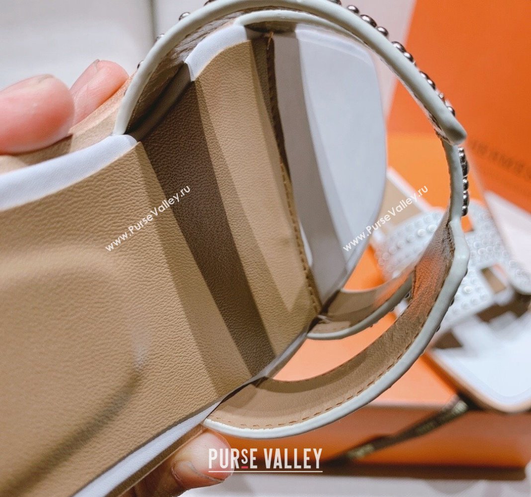 Hermes Oran Calfskin Flat Slide Sandals with Silver-Tone Studs White 2024 0426 (MD-240426001)