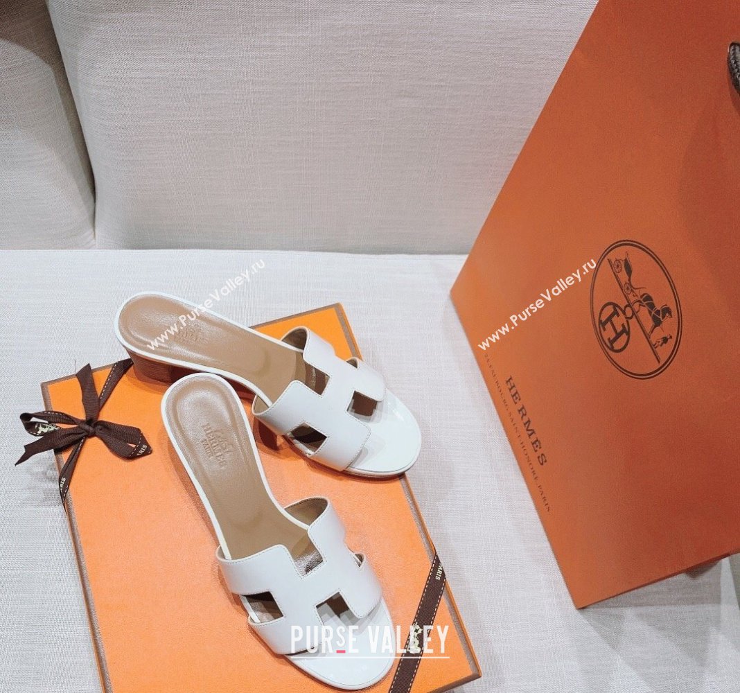 Hermes Oasis Heel Slide Sandals in Patent Calfskin White 2024 0426 (MD-240426006)