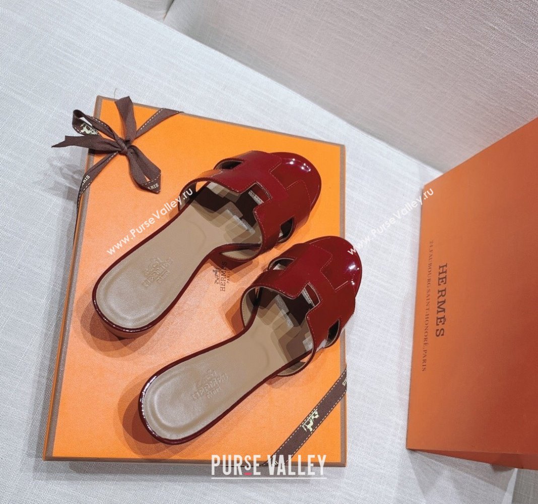 Hermes Oasis Heel Slide Sandals in Patent Calfskin Burgundy 2024 0426 (MD-240426011)
