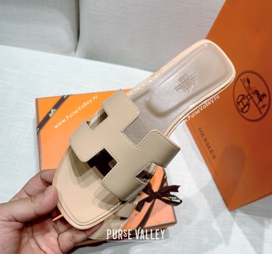 Hermes Oran Flat Slide Sandals in Patent Calfskin Nude 2024 0426 (MD-240426013)