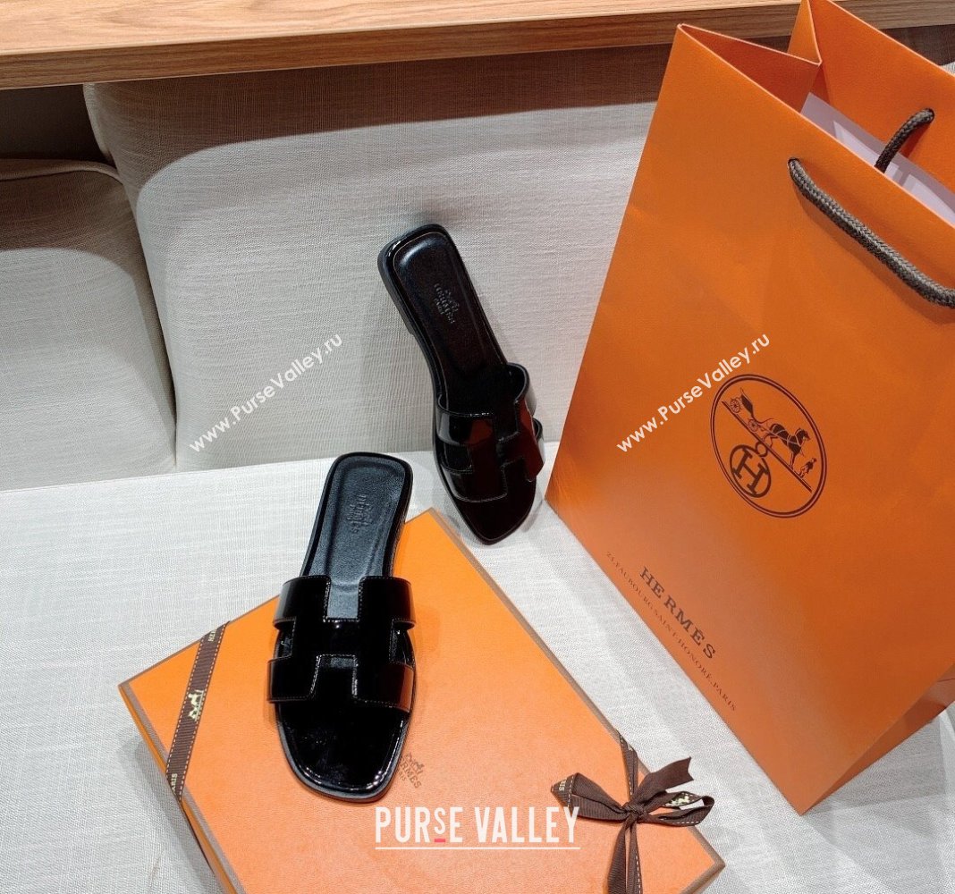 Hermes Oran Flat Slide Sandals in Patent Calfskin Black 2024 0426 (MD-240426014)