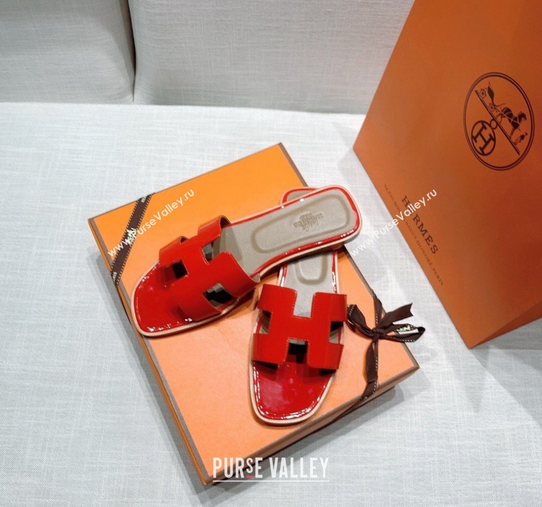 Hermes Oran Flat Slide Sandals in Patent Calfskin Red 2024 0426 (MD-240426015)