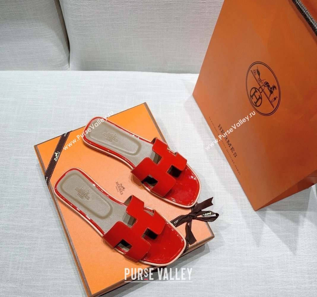 Hermes Oran Flat Slide Sandals in Patent Calfskin Red 2024 0426 (MD-240426015)