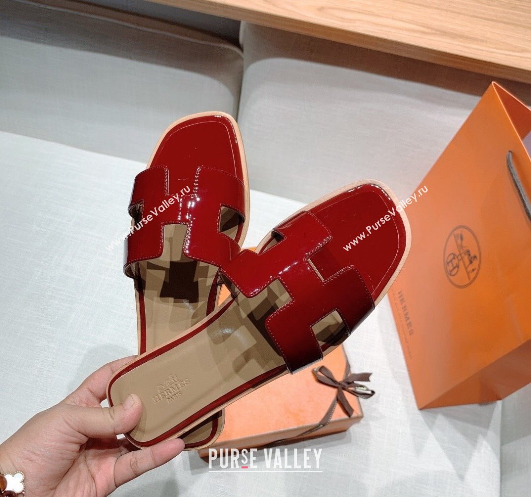 Hermes Oran Flat Slide Sandals in Patent Calfskin Burgundy 2024 0426 (MD-240426016)
