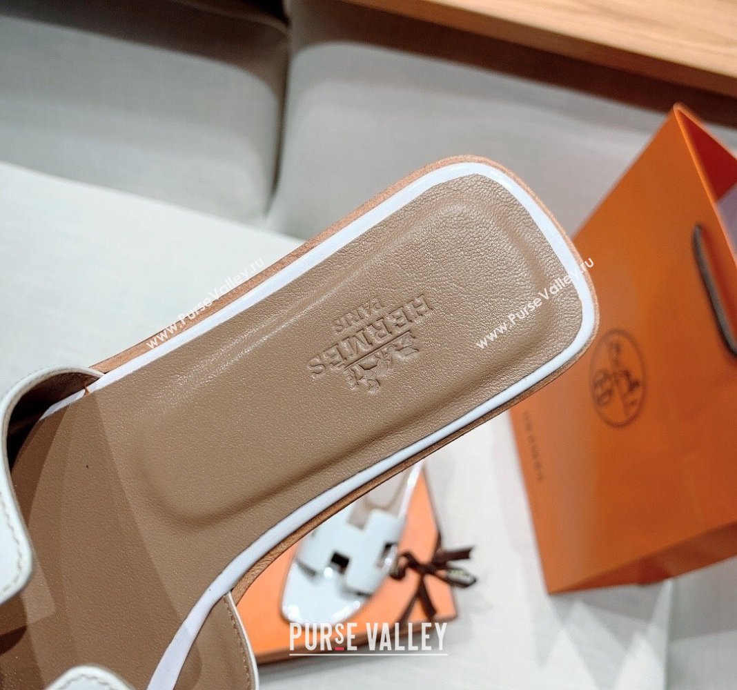 Hermes Oran Flat Slide Sandals in Patent Calfskin White 2024 0426 (MD-240426018)