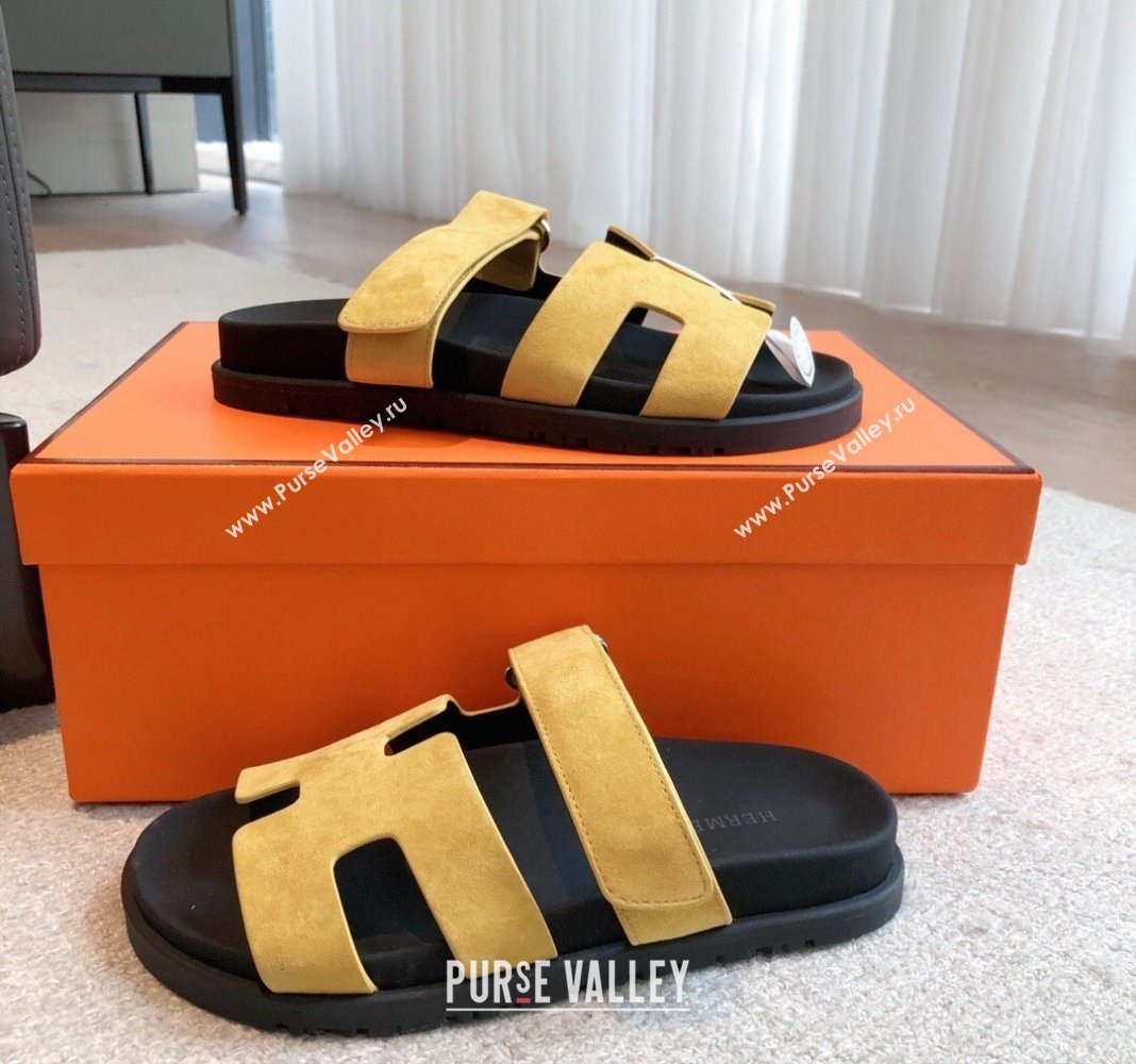 Hermes Chypre Flat Sandals in Suede Yellow 2024 042512 (XC-240425159)