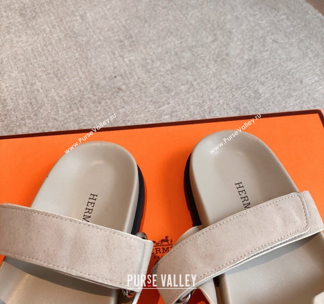 Hermes Chypre Flat Sandals in Suede Light Grey 2024 042516 (XC-240425163)