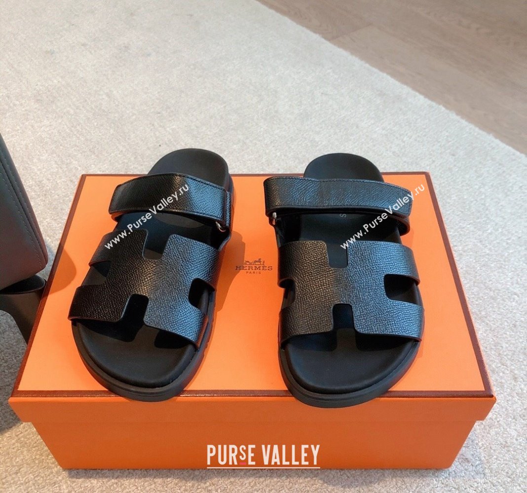 Hermes Chypre Flat Sandals in Palm-Grained Calfskin Black/Silver 2024 04250 (XC-240425165)