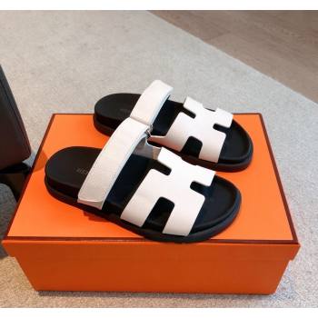Hermes Chypre Flat Sandals in Palm-Grained Calfskin White/Black 2024 04250 (XC-240425168)