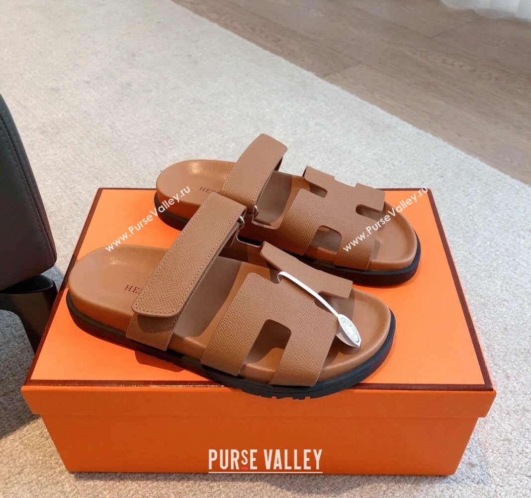 Hermes Chypre Flat Sandals in Palm-Grained Calfskin Brown/Silver 2024 04250 (XC-240425169)