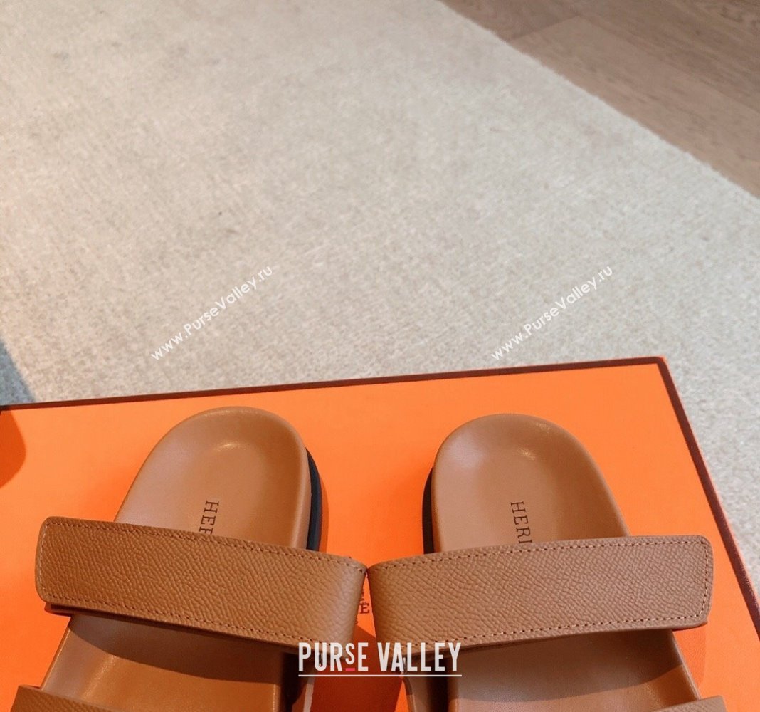 Hermes Chypre Flat Sandals in Palm-Grained Calfskin Brown/Silver 2024 04250 (XC-240425169)
