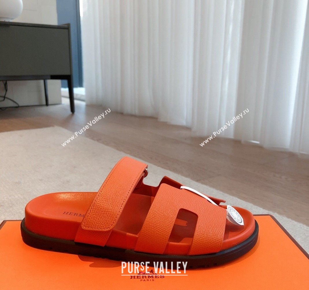Hermes Chypre Flat Sandals in Palm-Grained Calfskin Orange 2024 04250 (XC-240425170)