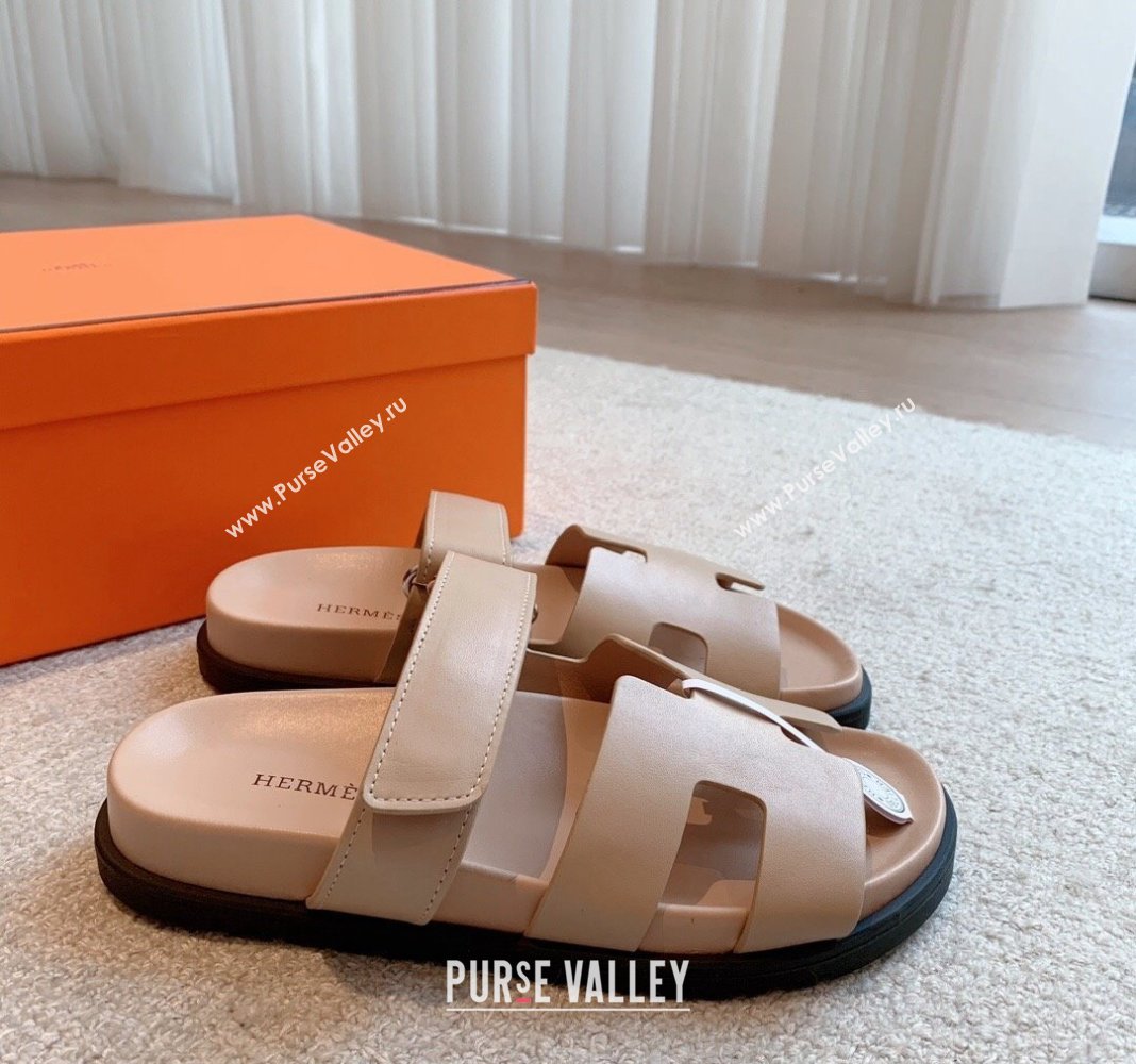 Hermes Chypre Flat Sandals in Smooth Calfskin Nude 2024 0425 (XC-240425173)