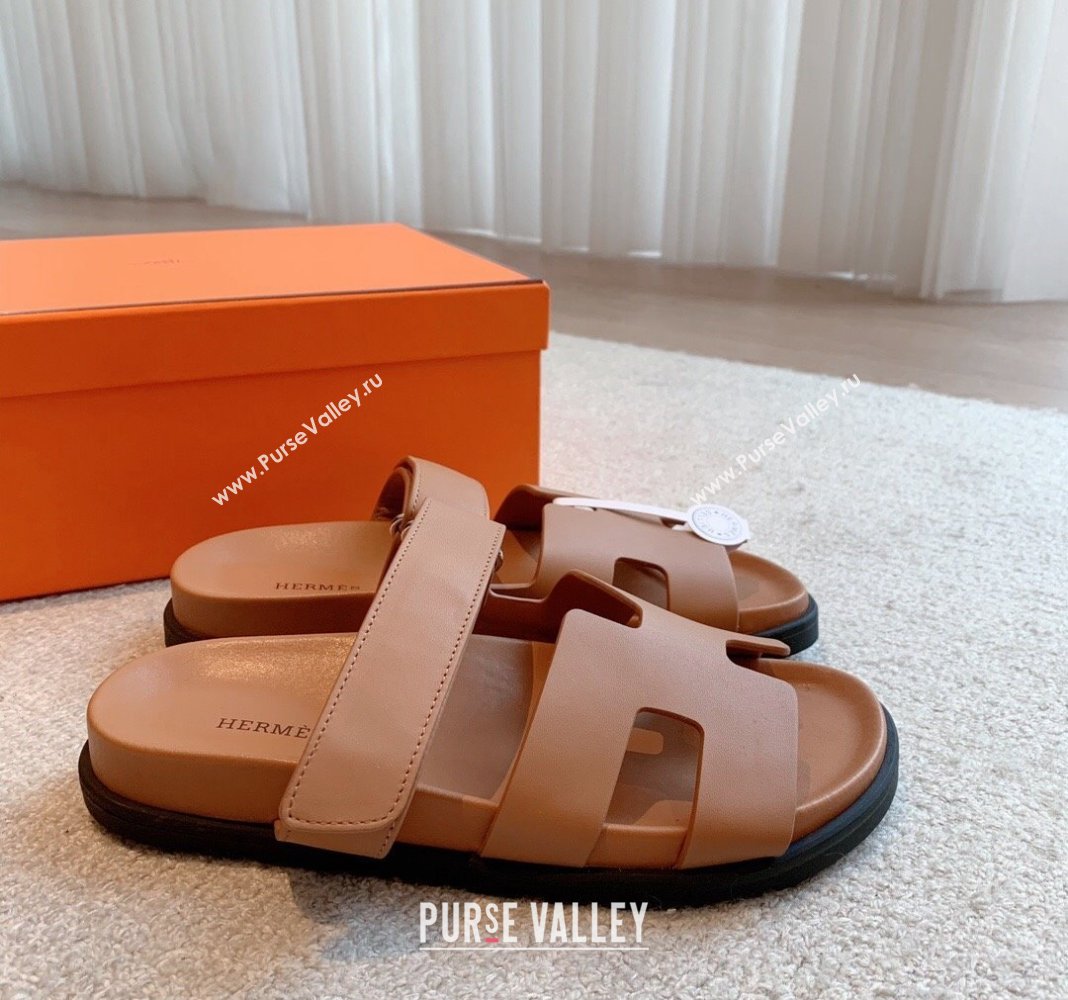 Hermes Chypre Flat Sandals in Smooth Calfskin Brown/Silver 2024 0425 (XC-240425175)