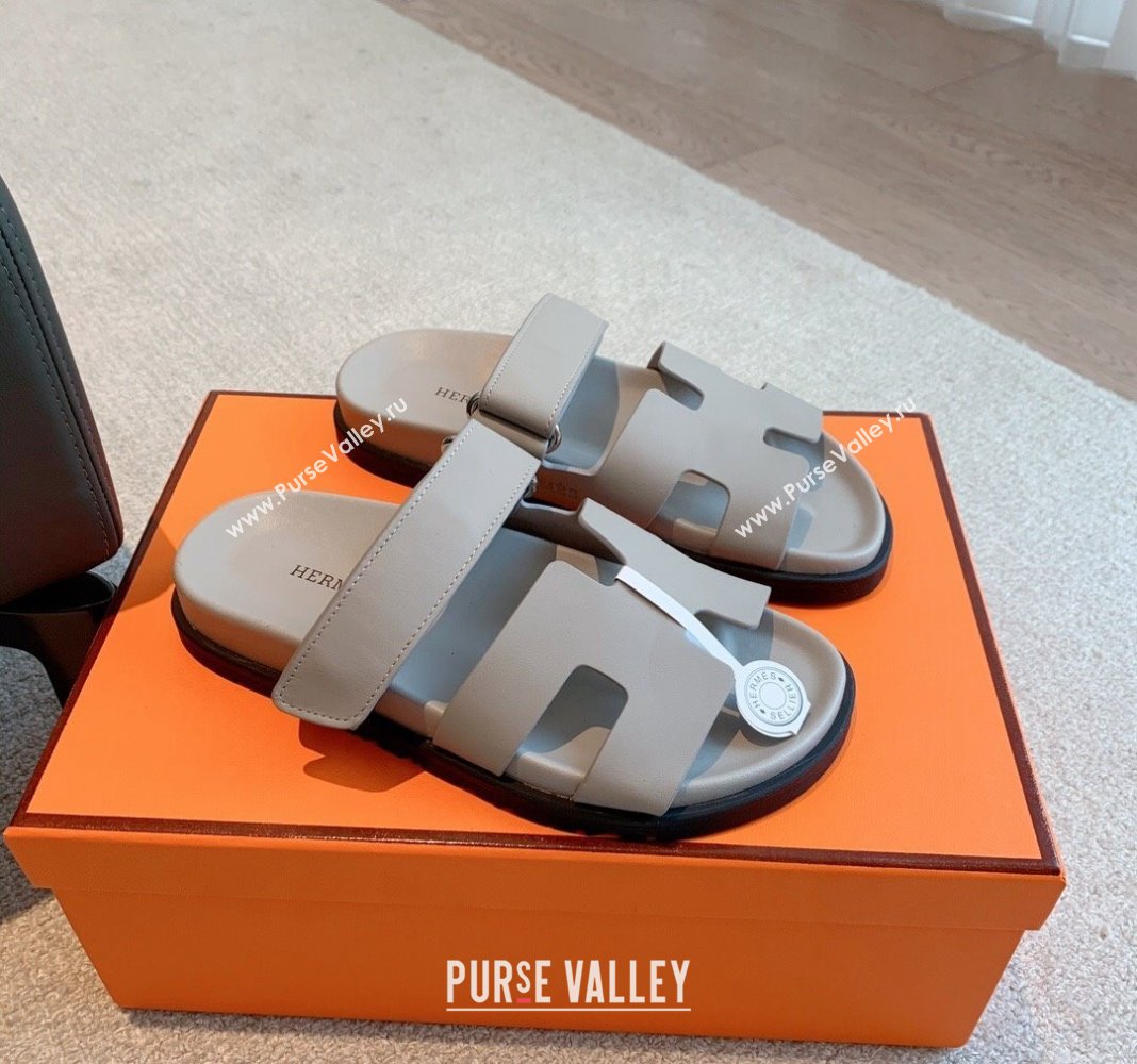 Hermes Chypre Flat Sandals in Smooth Calfskin Grey 2024 0425 (XC-240425177)