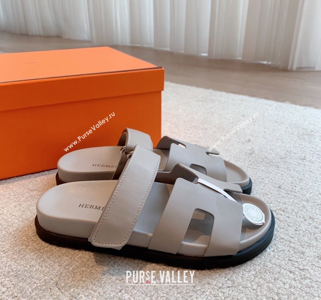 Hermes Chypre Flat Sandals in Smooth Calfskin Grey 2024 0425 (XC-240425177)