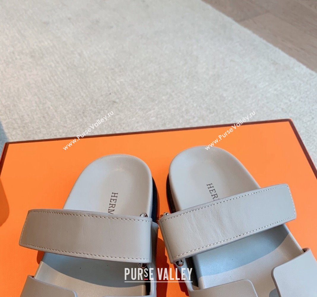 Hermes Chypre Flat Sandals in Smooth Calfskin Grey 2024 0425 (XC-240425177)