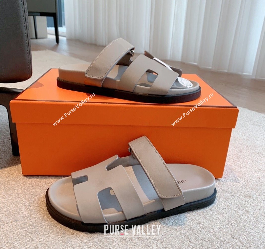 Hermes Chypre Flat Sandals in Smooth Calfskin Grey 2024 0425 (XC-240425177)