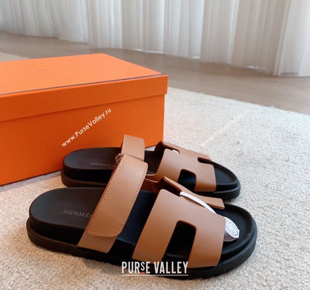 Hermes Chypre Flat Sandals in Smooth Calfskin Brown/Black 2024 0425 (XC-240425179)